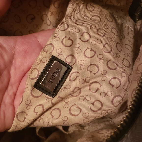 Guess small back pack - Picture 6 of 8